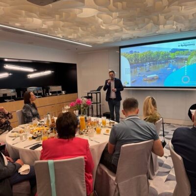 Zanurz się w Bydgoszczy – śniadanie MICE w Warszawie